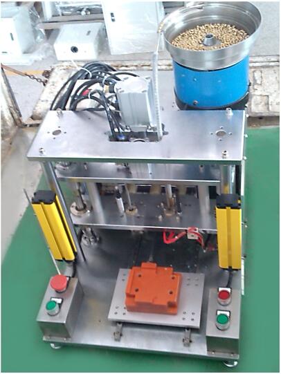 塑胶产品 螺母植入机